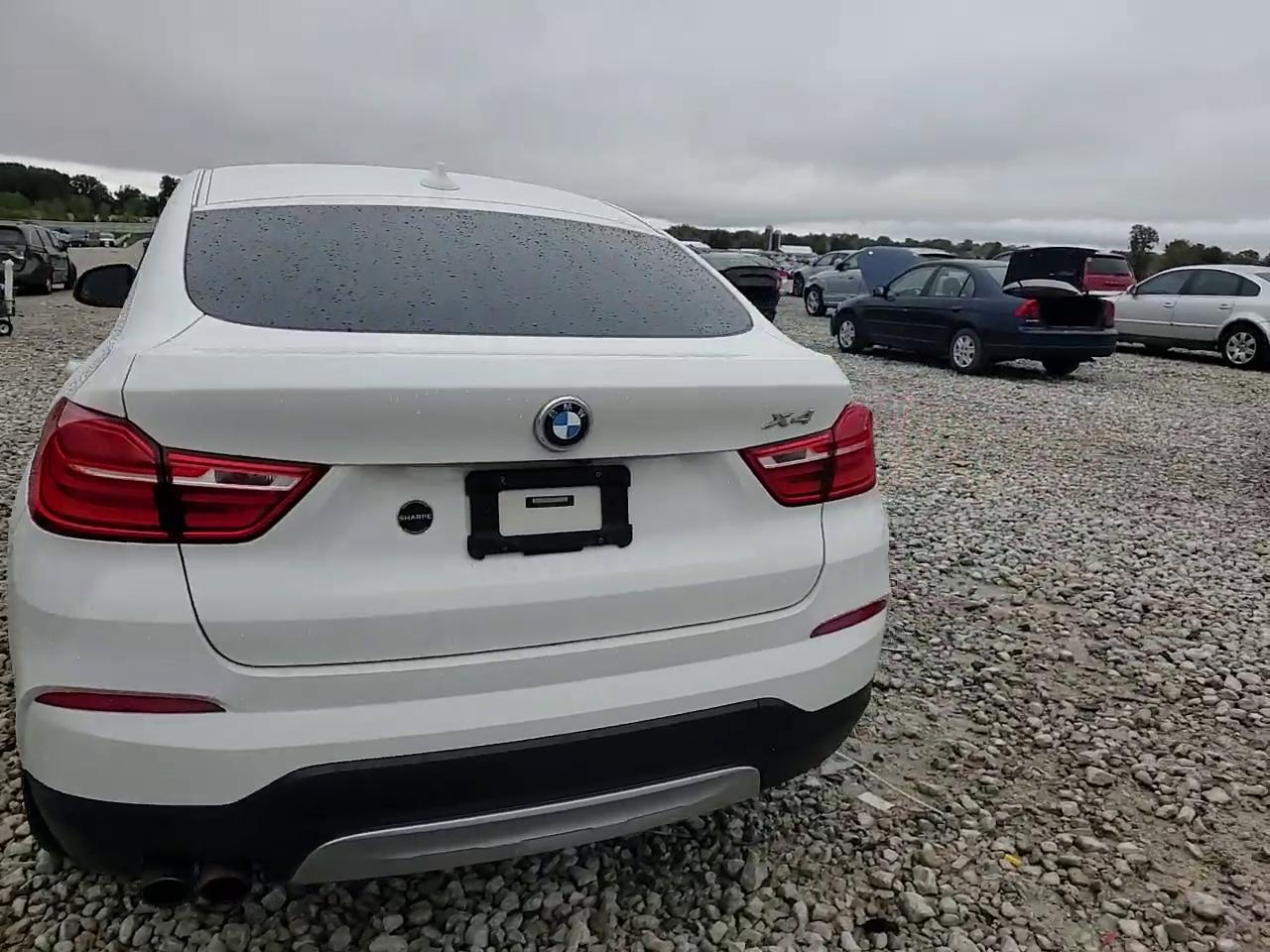 Фото: 5UXXW3C51J0T82187