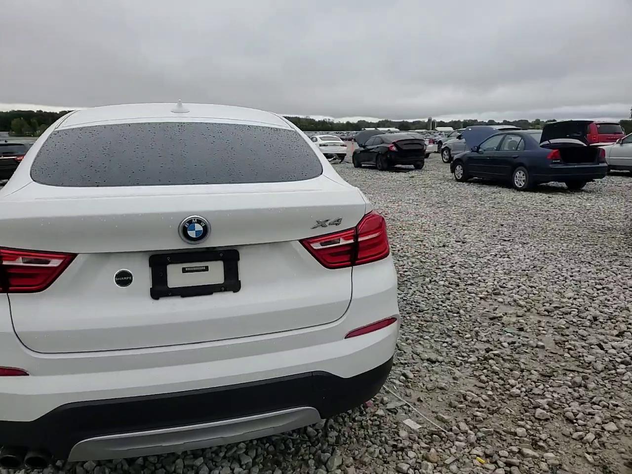 Фото: 5UXXW3C51J0T82187