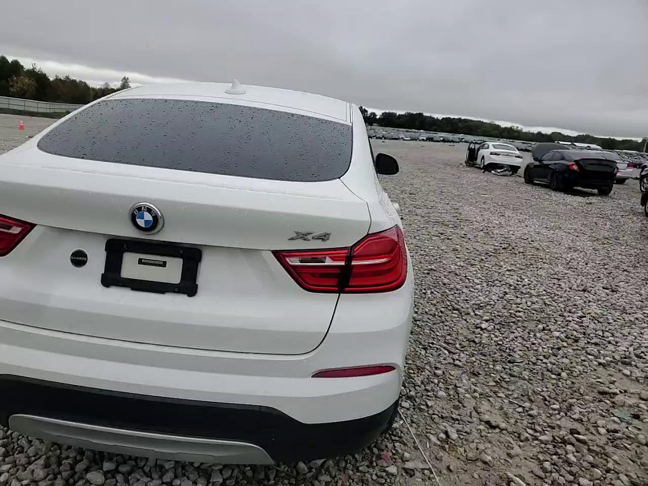 Фото: 5UXXW3C51J0T82187