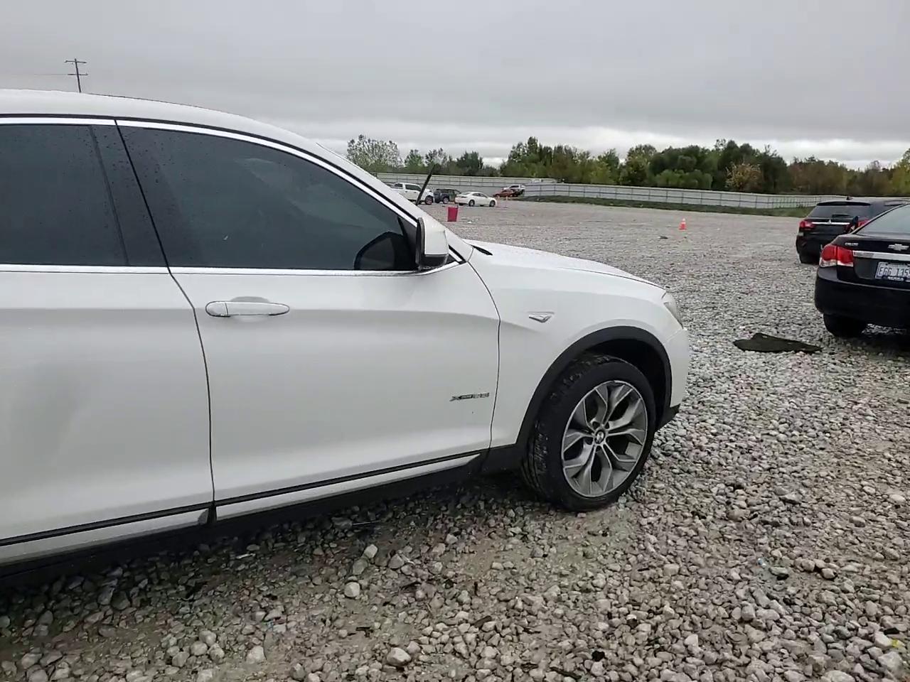 Фото: 5UXXW3C51J0T82187