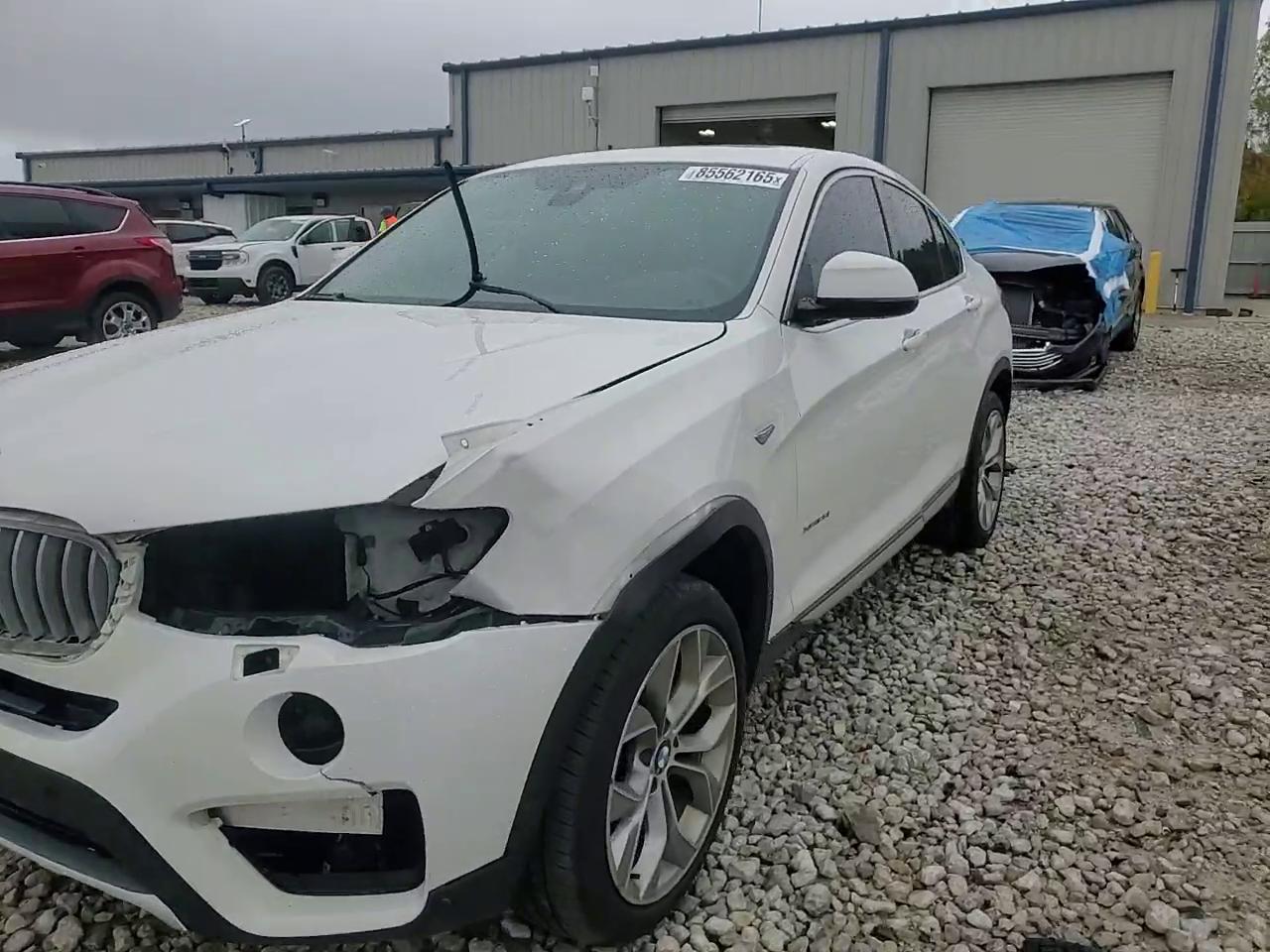 Фото: 5UXXW3C51J0T82187