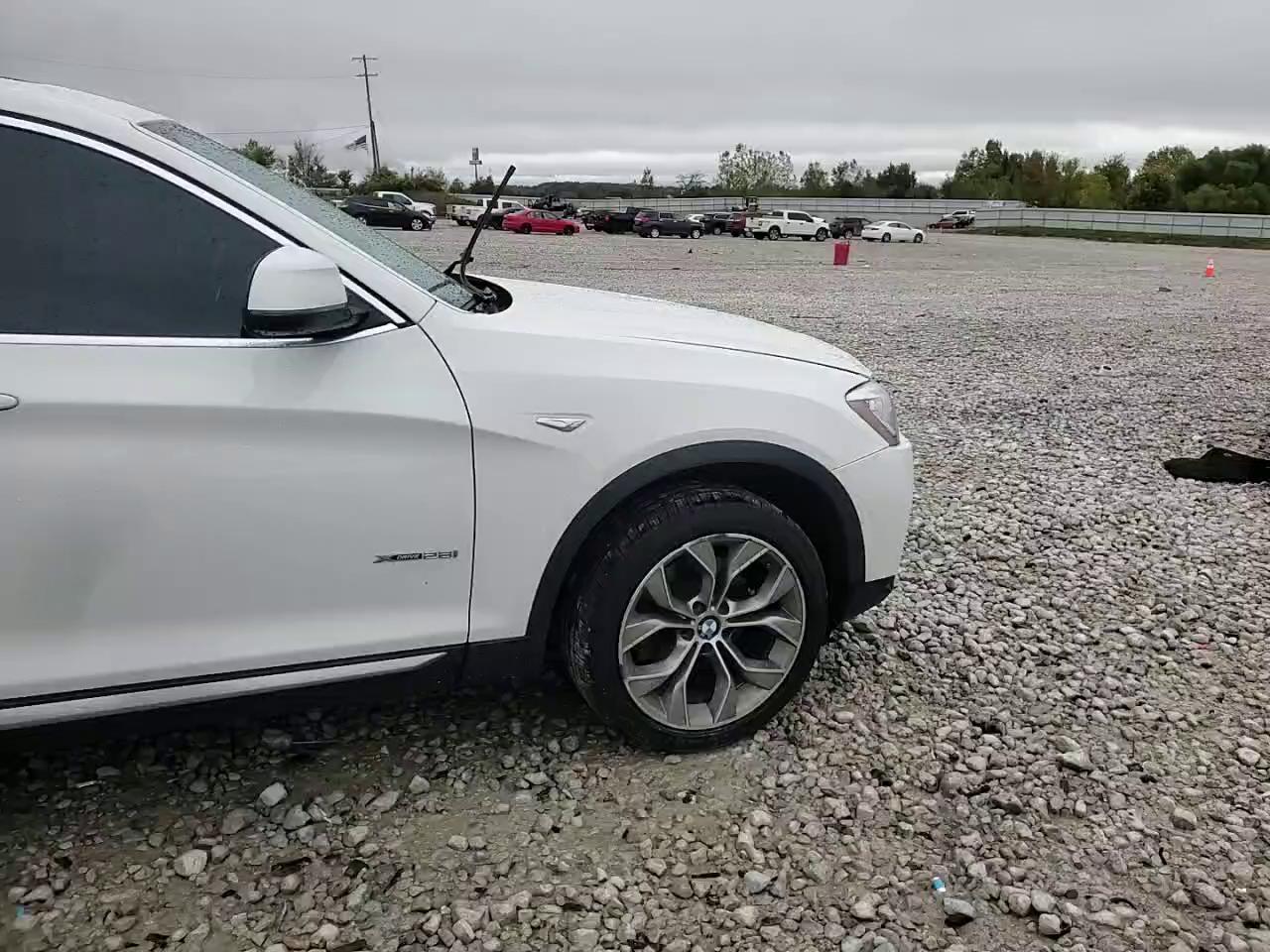 Фото: 5UXXW3C51J0T82187