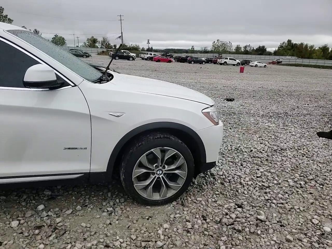 Фото: 5UXXW3C51J0T82187