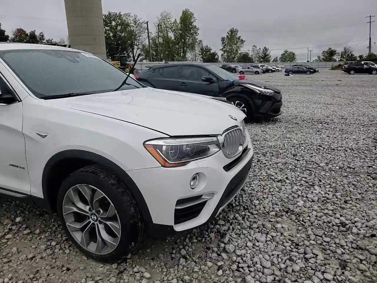 Фото: 5UXXW3C51J0T82187