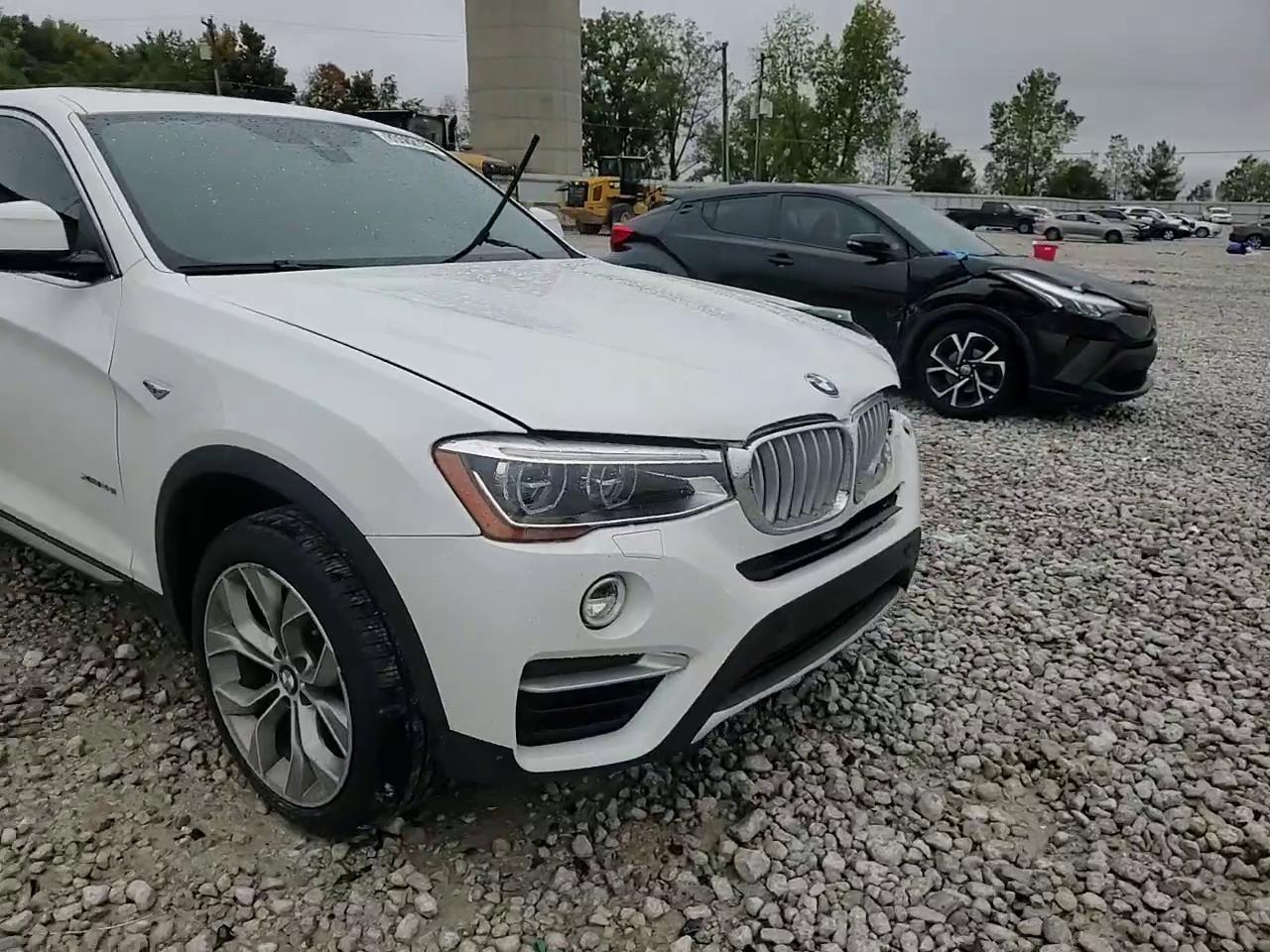 Фото: 5UXXW3C51J0T82187