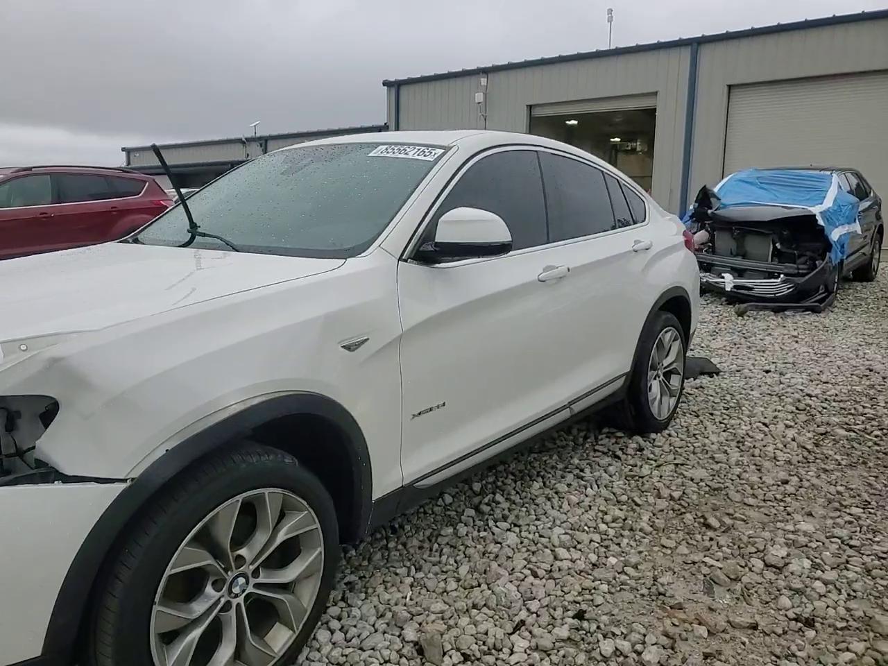 Фото: 5UXXW3C51J0T82187