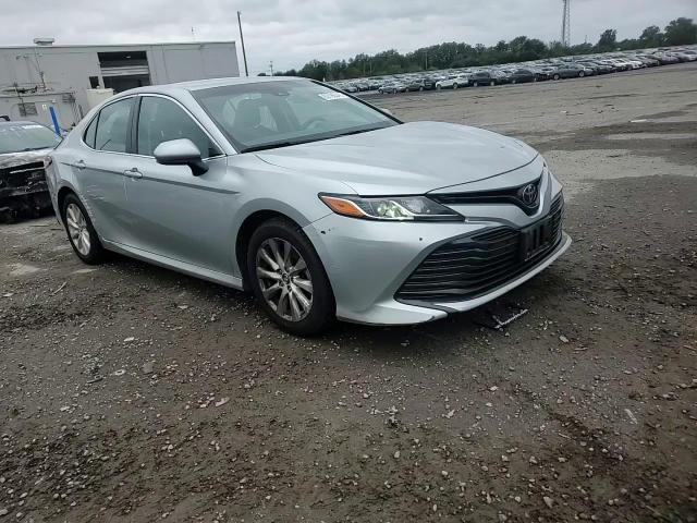 2018 Toyota Camry L VIN: 4T1B11HK6JU029610 Lot: 82186045