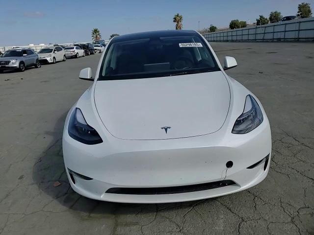 2024 Tesla Model Y VIN: 7SAYGDEE9RF129219 Lot: 85298185