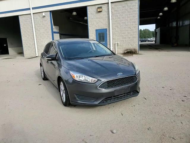 2016 Ford Focus Se VIN: 1FADP3K23GL270190 Lot: 82306815