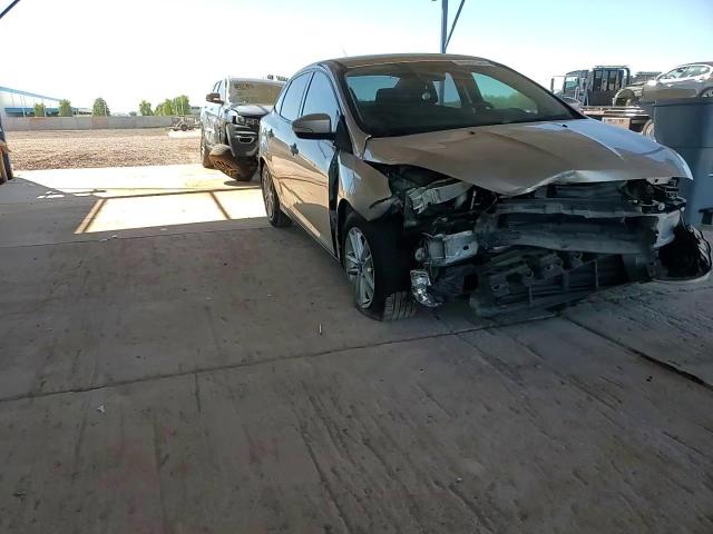 2017 Ford Focus Se VIN: 1FADP3F20HL211318 Lot: 82597345