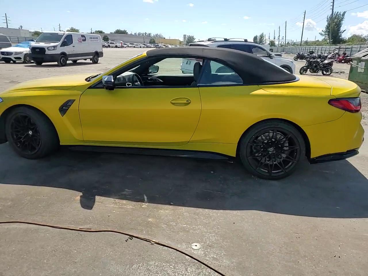 Фото: WBS33BA08RCR82377