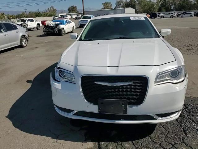 2015 Chrysler 300 Limited VIN: 2C3CCAAG2FH931372 Lot: 89565575