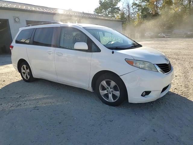 2014 Toyota Sienna Le VIN: 5TDKK3DC5ES487502 Lot: 82305445