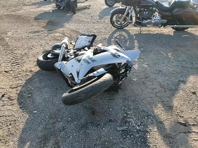 2002 Yamaha Yzfr1 VIN: JYARN10E92A003854 Lot: 90904005