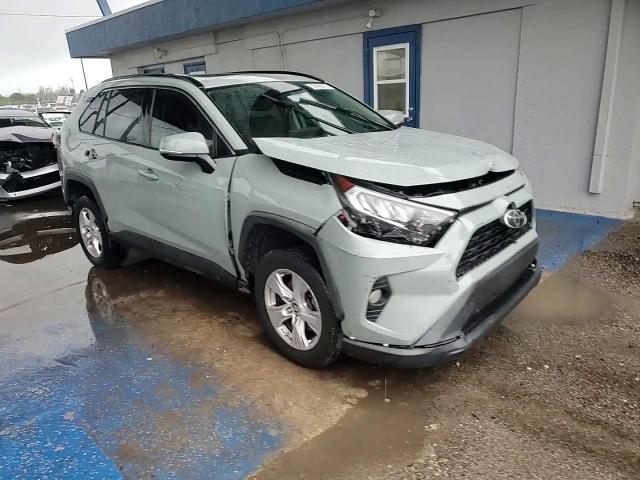 2019 Toyota Rav4 Xle VIN: 2T3W1RFV6KW002462 Lot: 85666575