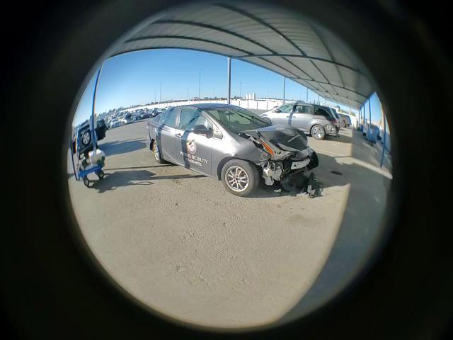 2020 Toyota Prius L VIN: JTDKARFUXL3104499 Lot: 89528845