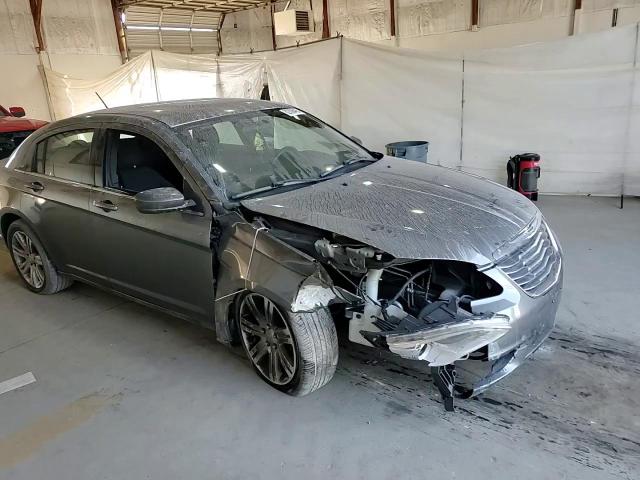 2013 Chrysler 200 Lx VIN: 1C3CCBAB0DN715227 Lot: 82206485