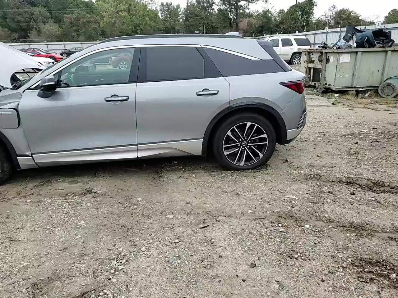 Фото: 4W5KHNRLXRZ503896