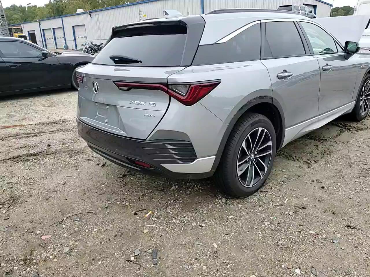 Фото: 4W5KHNRLXRZ503896