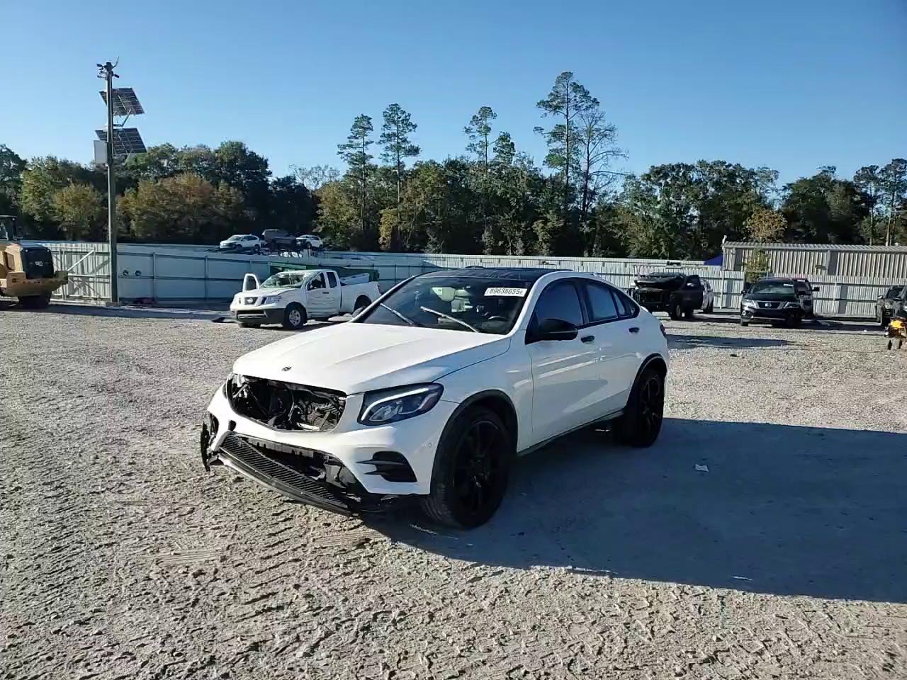 Фото: WDC0J6EB1KF644899