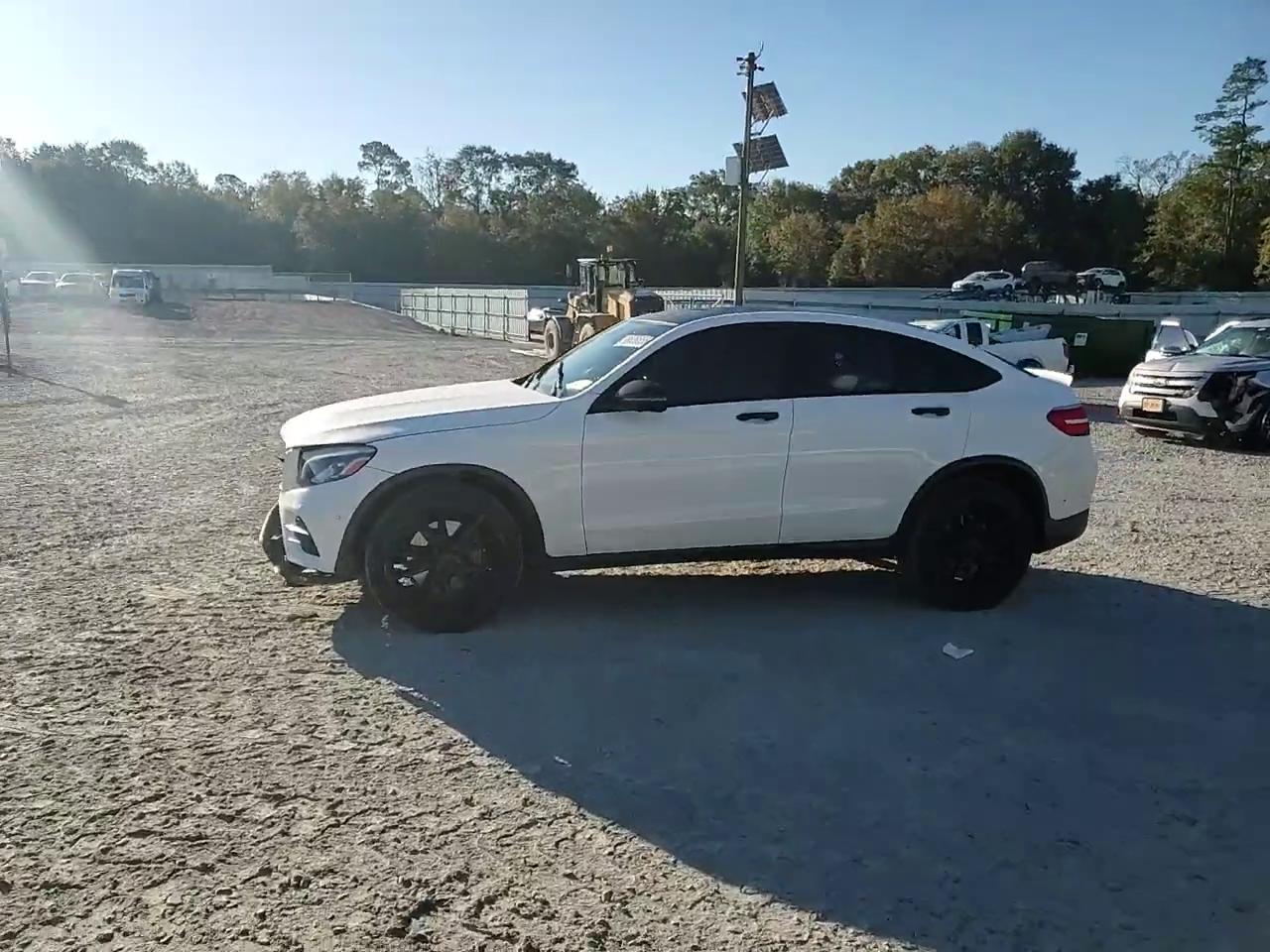 Фото: WDC0J6EB1KF644899