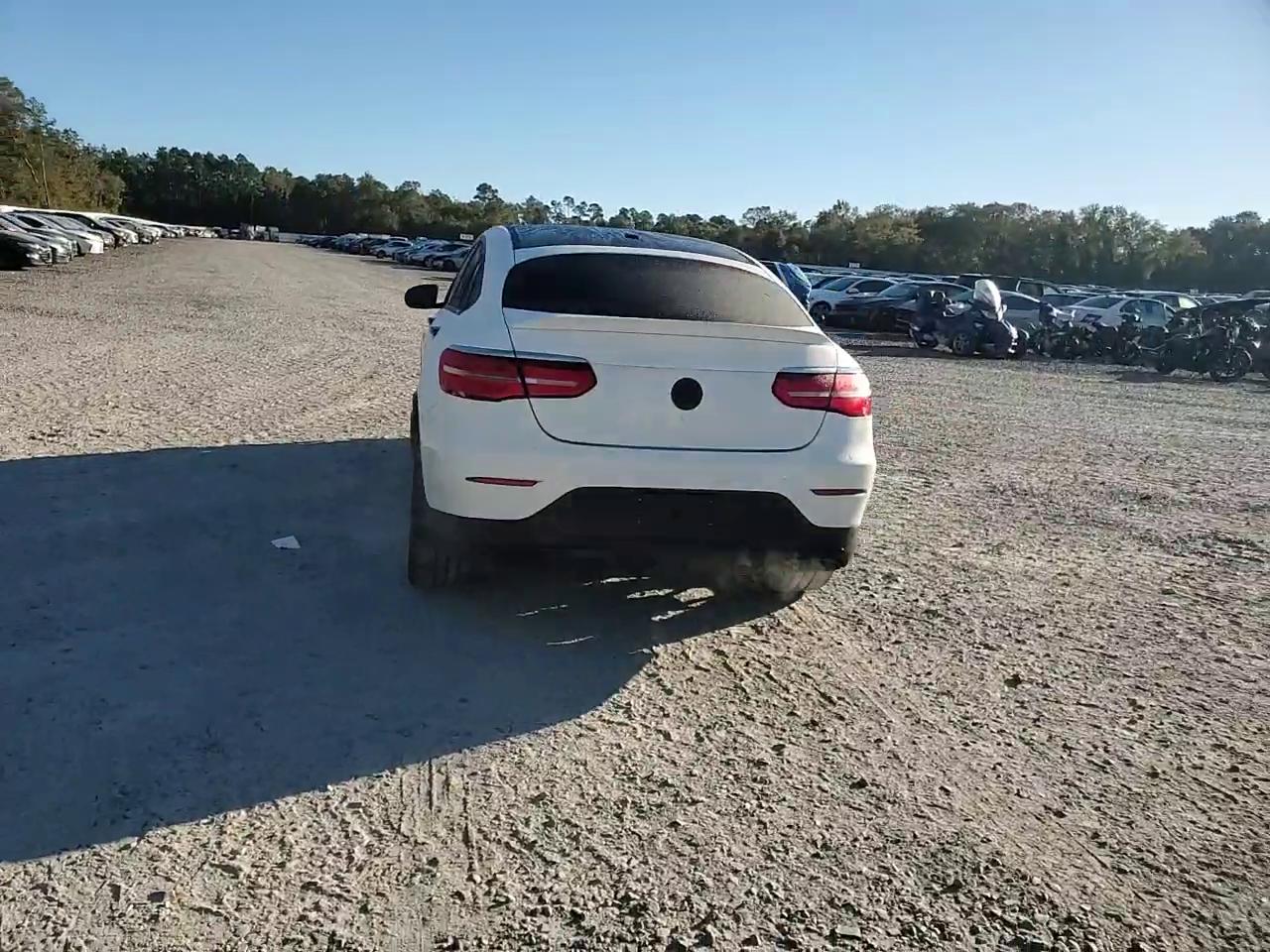 Фото: WDC0J6EB1KF644899