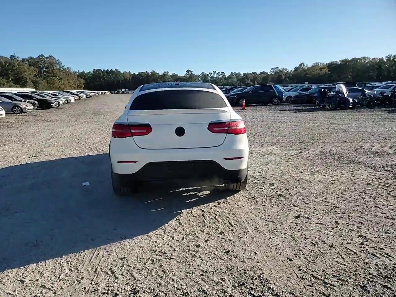 Фото: WDC0J6EB1KF644899