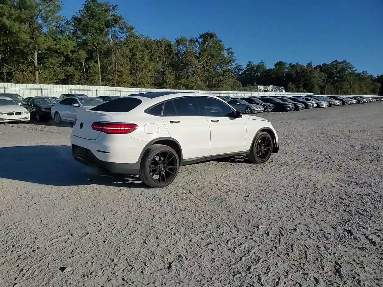 Фото: WDC0J6EB1KF644899