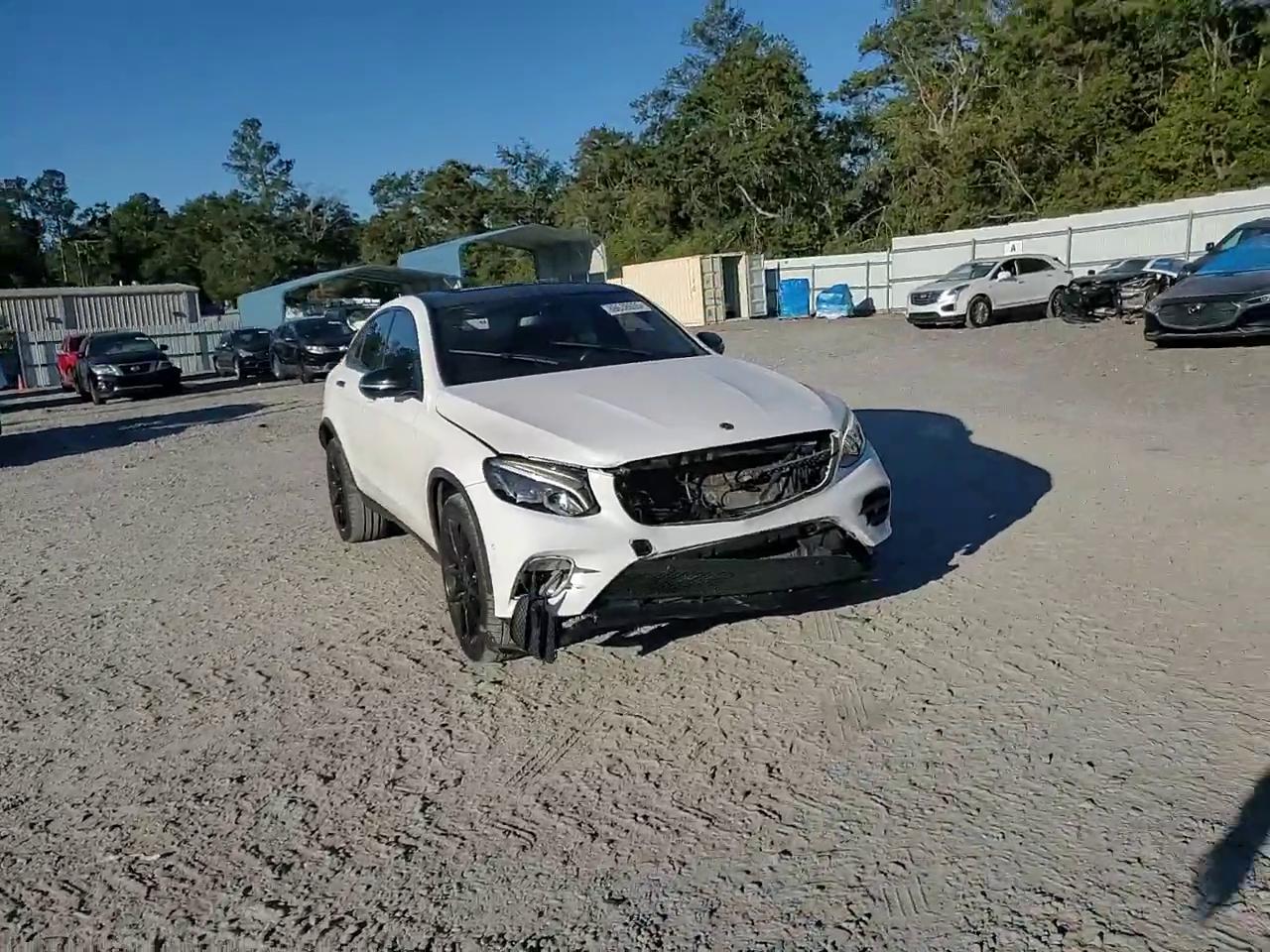 Фото: WDC0J6EB1KF644899