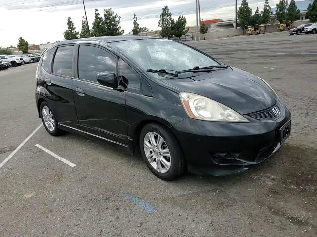 2011 Honda Fit Sport VIN: JHMGE8H64BS002511 Lot: 82370875