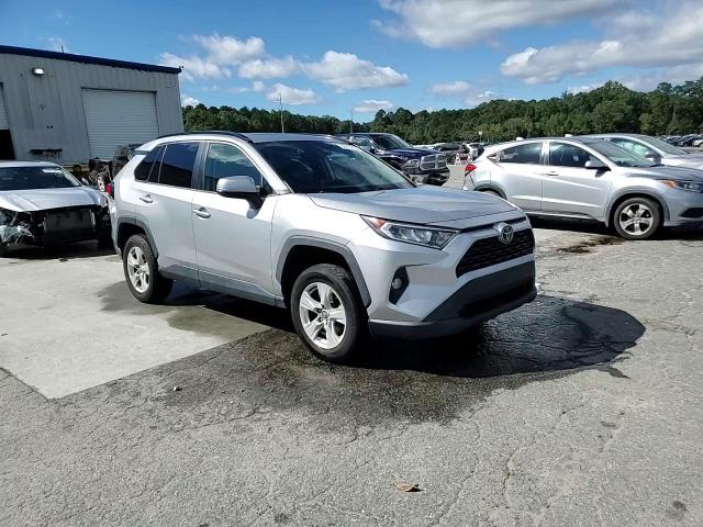 2019 Toyota Rav4 Xle VIN: 2T3W1RFV0KW025123 Lot: 86216755