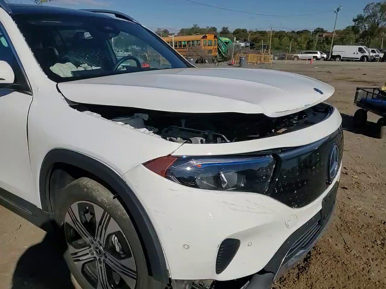 Фото: W1N9M0KB5RN078227