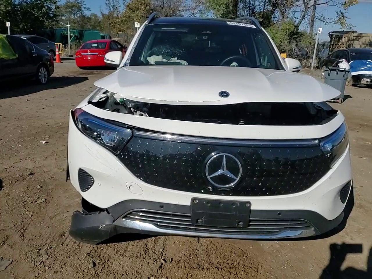 Фото: W1N9M0KB5RN078227