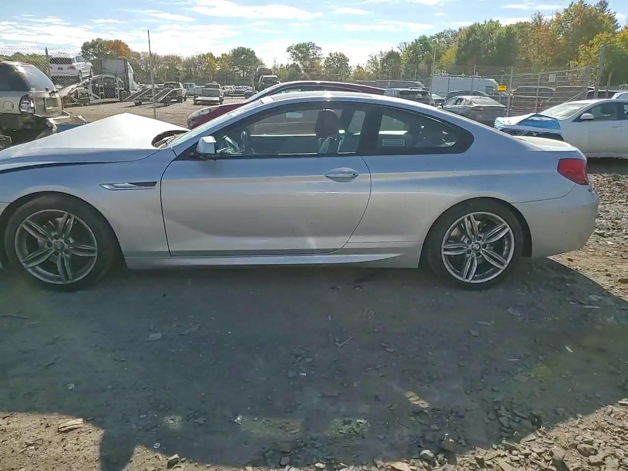 Фото: WBAYM1C51FD325274