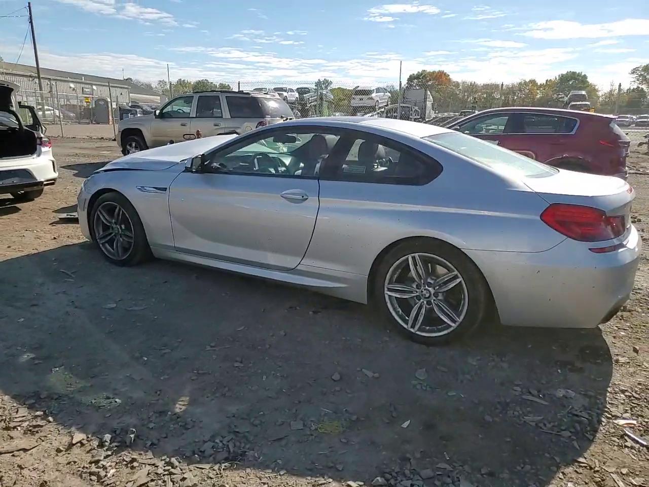 Фото: WBAYM1C51FD325274