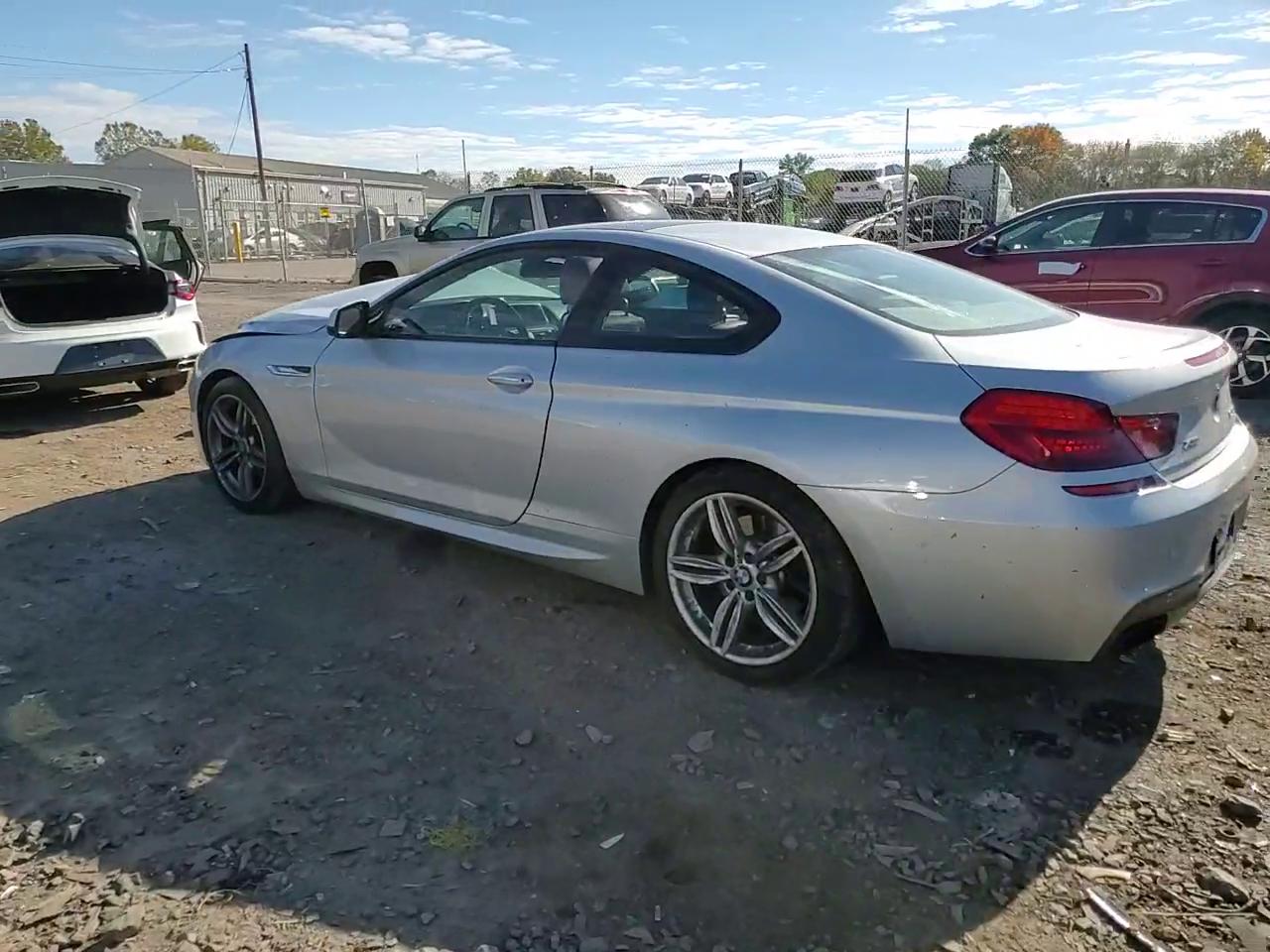 Фото: WBAYM1C51FD325274