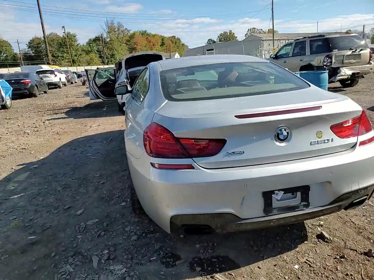 Фото: WBAYM1C51FD325274