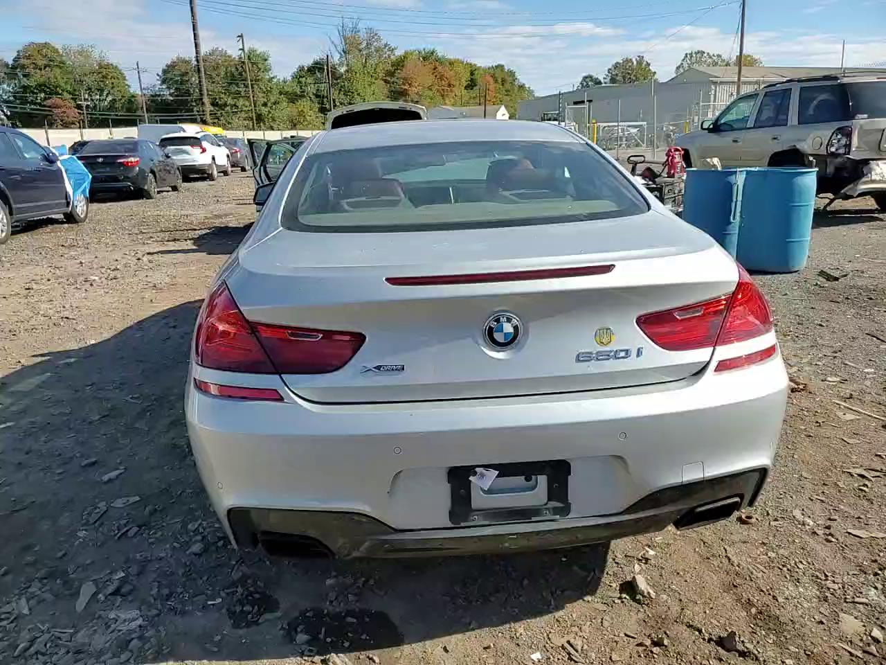 Фото: WBAYM1C51FD325274