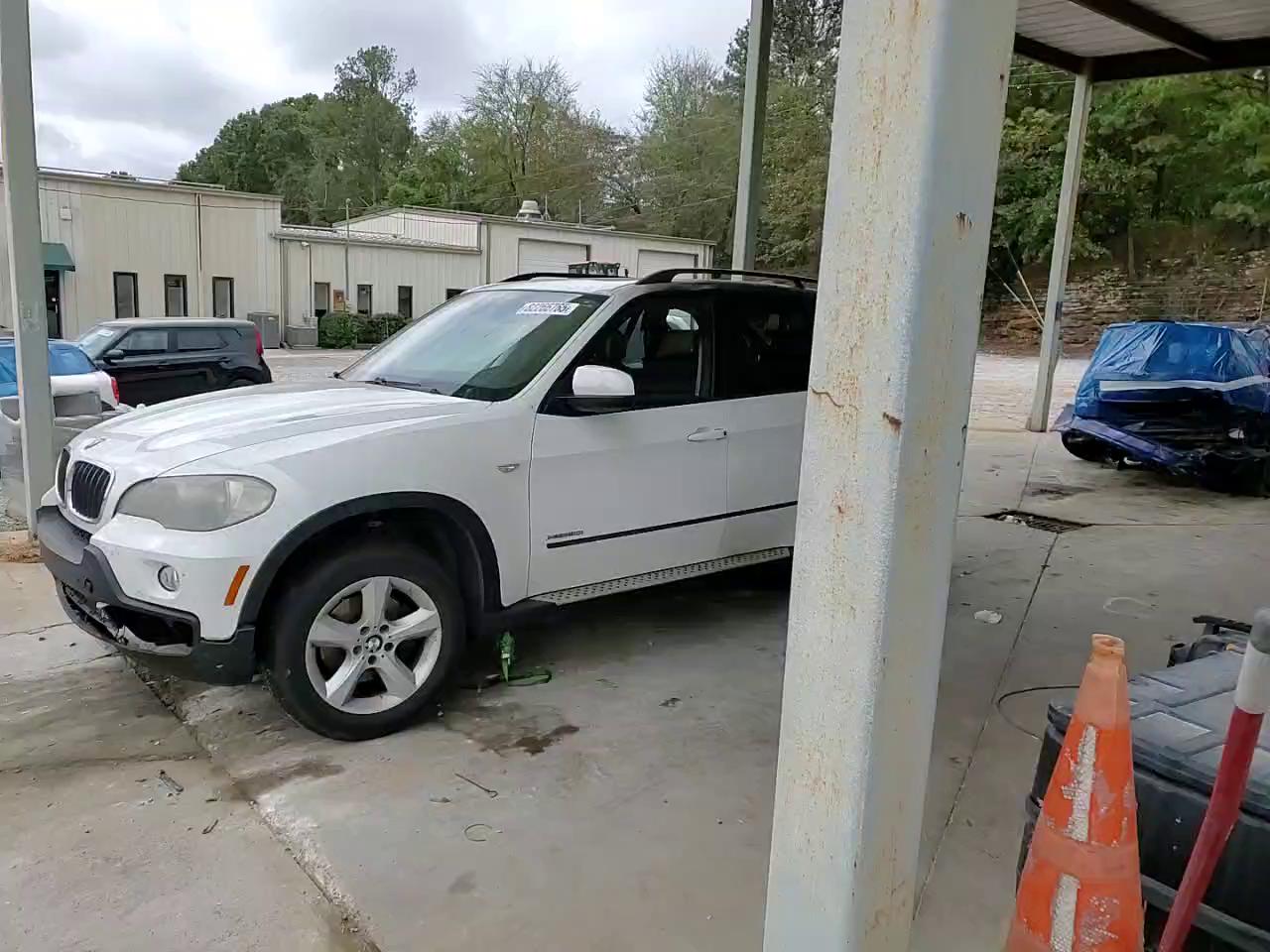 Фото: 5UXFE4C56AL379210