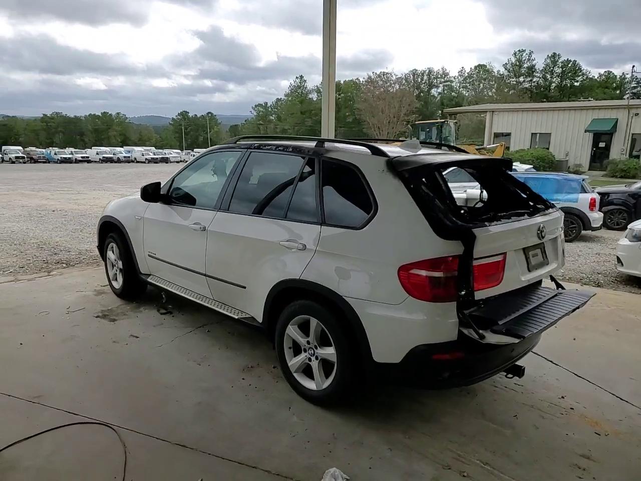 Фото: 5UXFE4C56AL379210