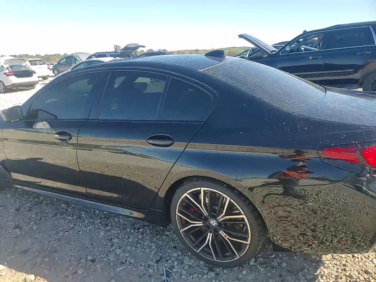 Фото: WBA13BK05MCG11439