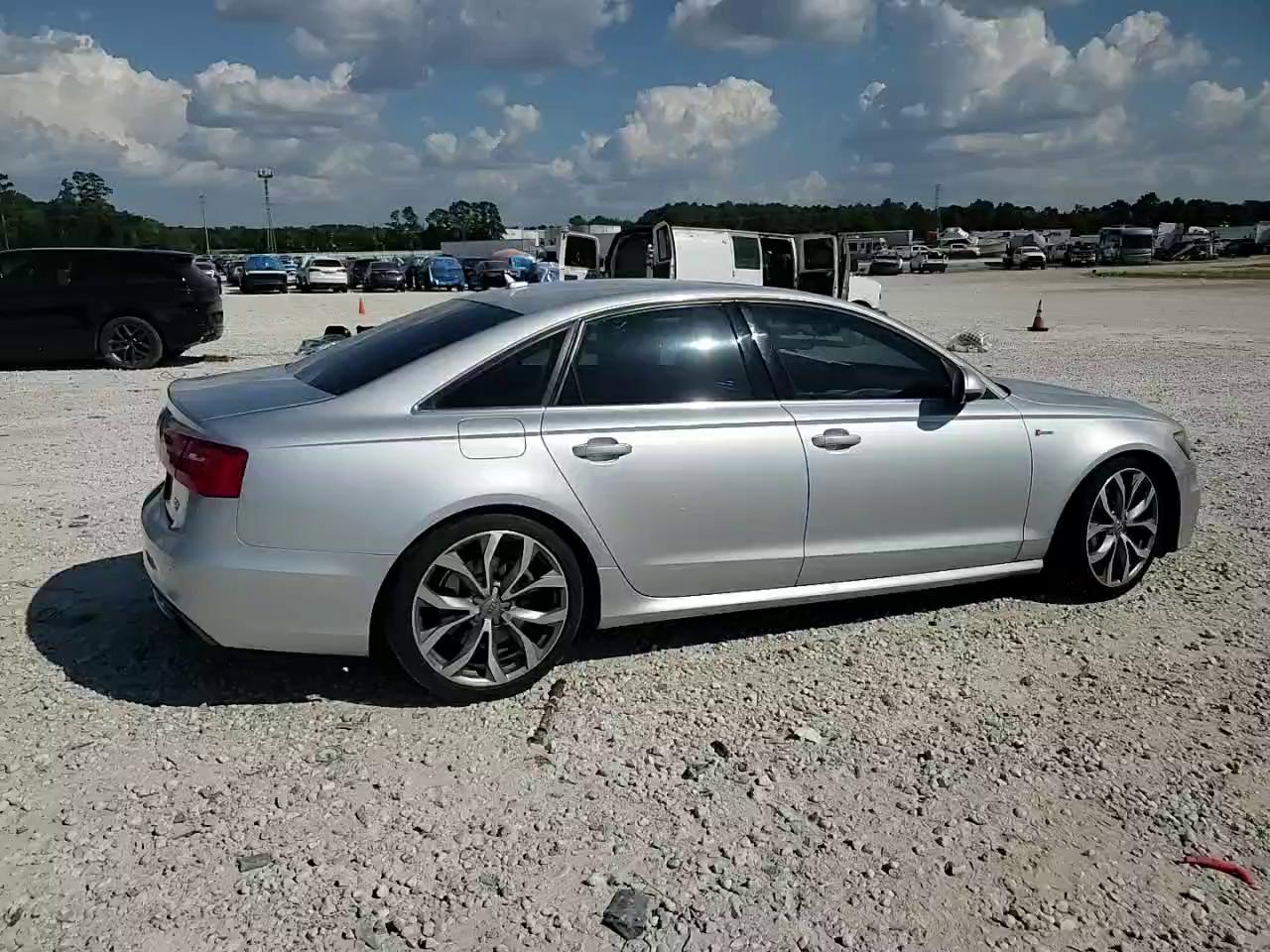 Фото: WAUHGAFC3CN171318