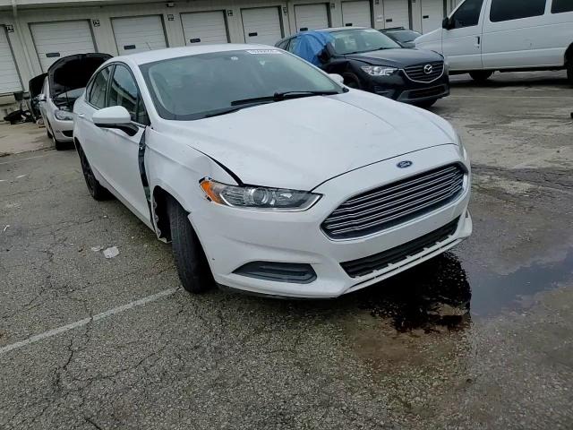 2014 Ford Fusion S VIN: 3FA6P0G73ER123555 Lot: 85568235