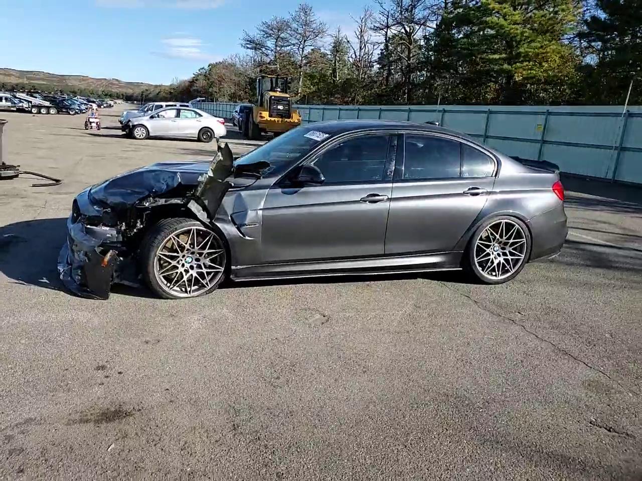 Фото: WBS8M9C53H5G84684