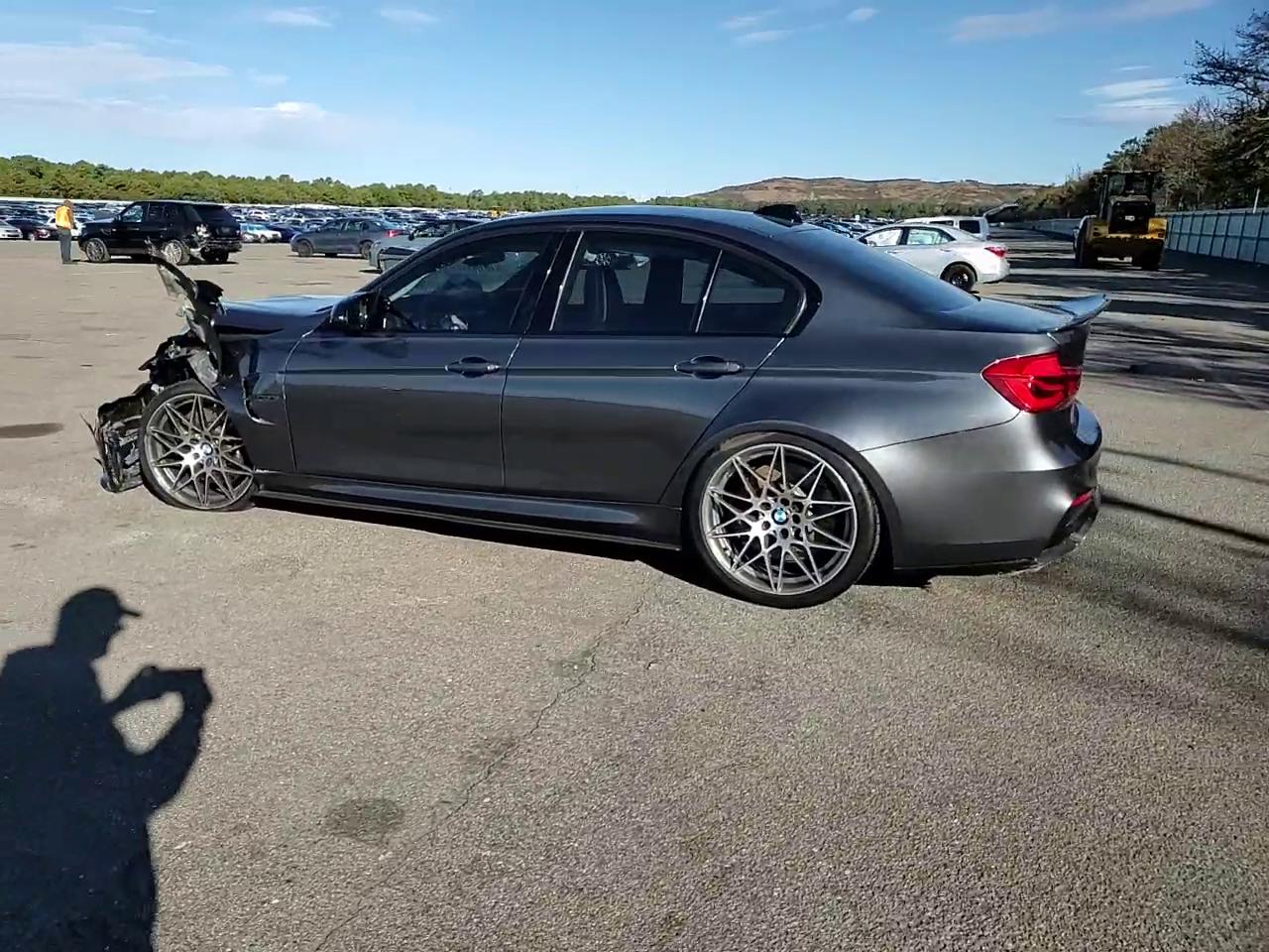 Фото: WBS8M9C53H5G84684