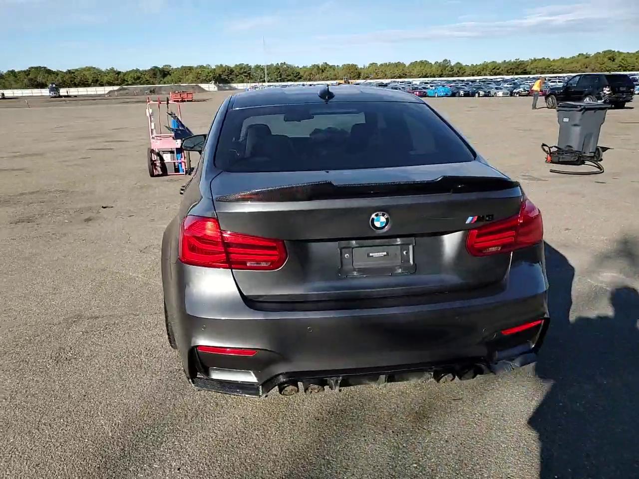 Фото: WBS8M9C53H5G84684