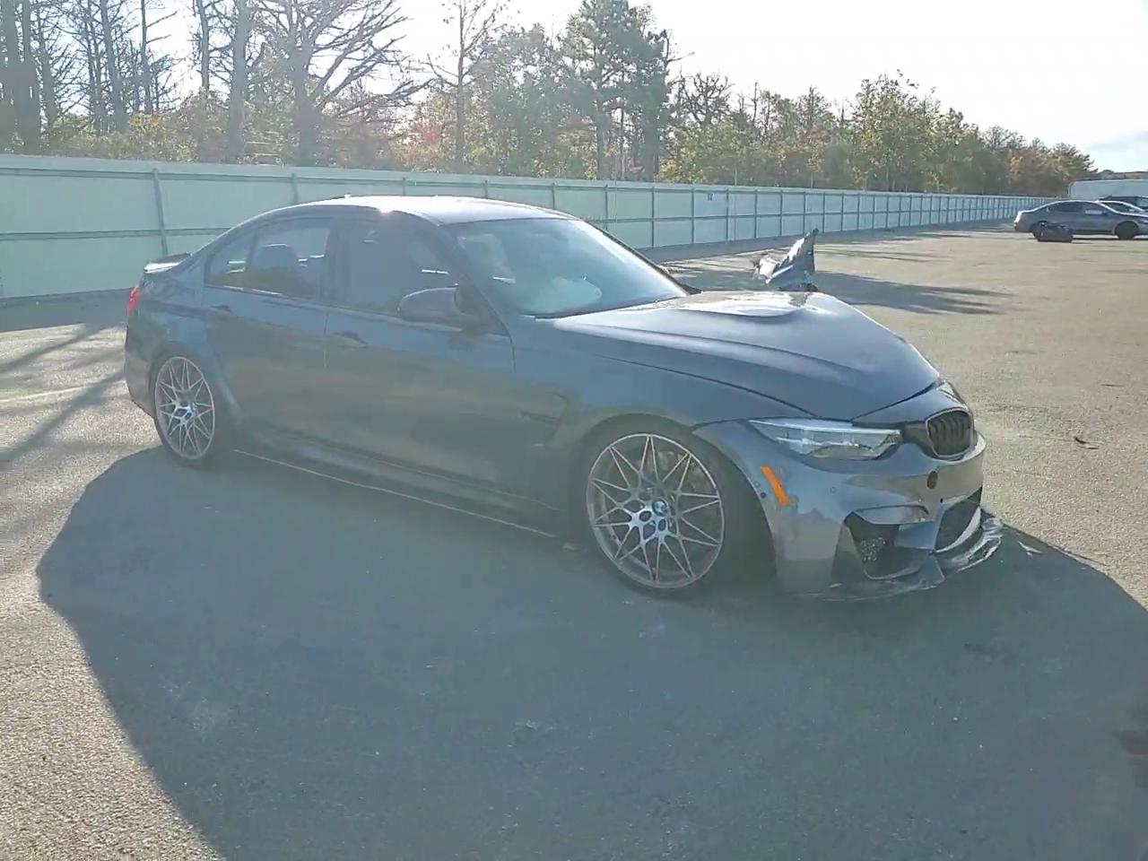 Фото: WBS8M9C53H5G84684