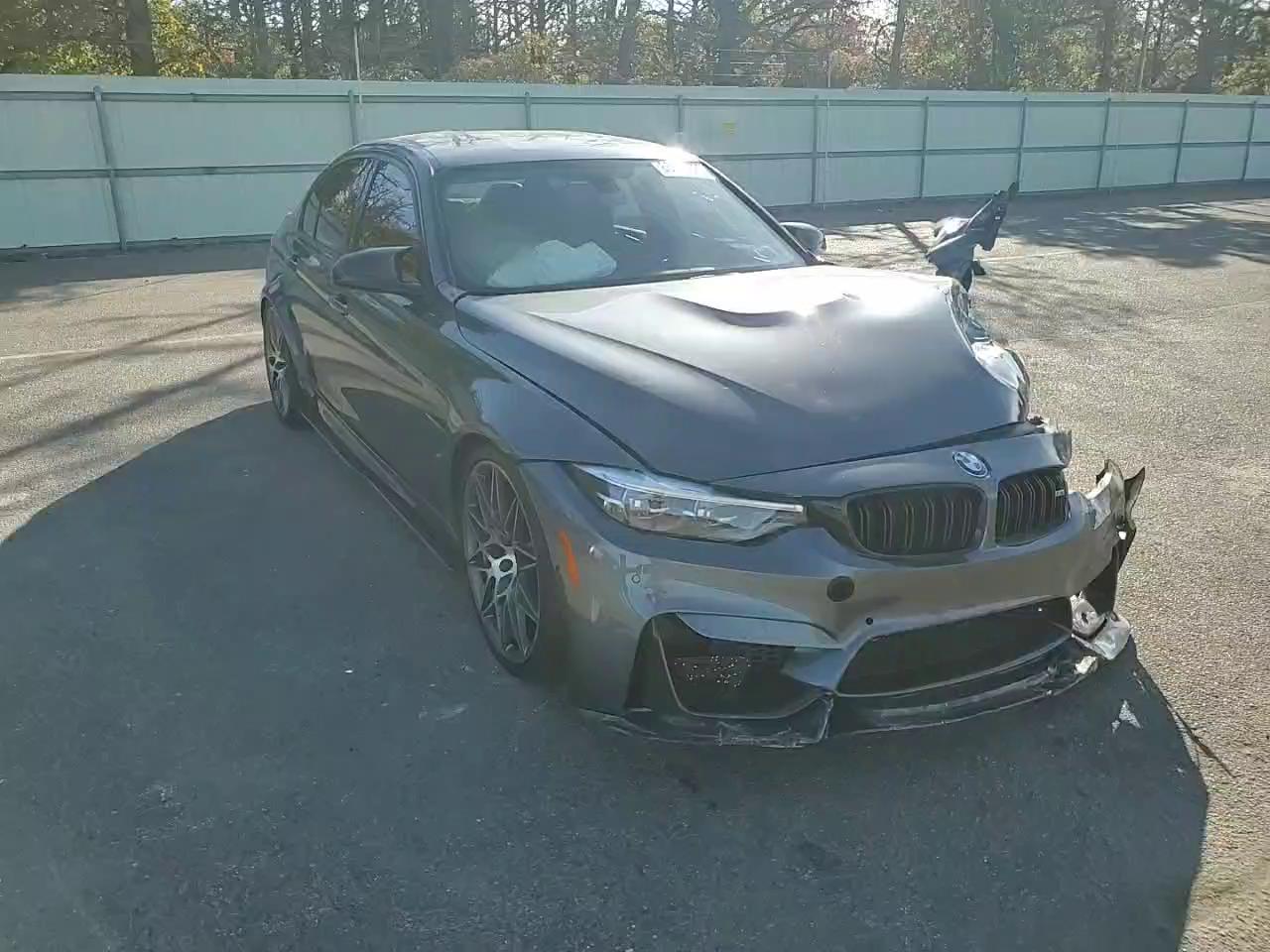 Фото: WBS8M9C53H5G84684