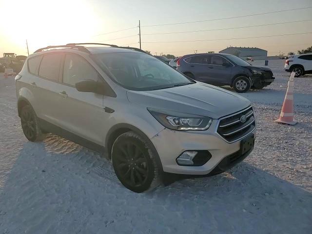 2017 Ford Escape Se VIN: 1FMCU0G93HUD53046 Lot: 85086705