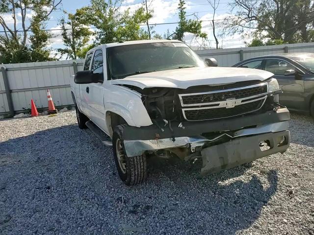 2003 Chevrolet Silverado C2500 Heavy Duty VIN: 1GCHC29U03E305016 Lot: 94433235
